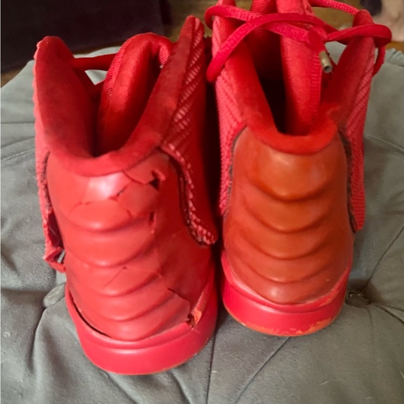 100% Authentic, Badly damaged Red October Nikes/ Yeezys - Picture 6 of 9